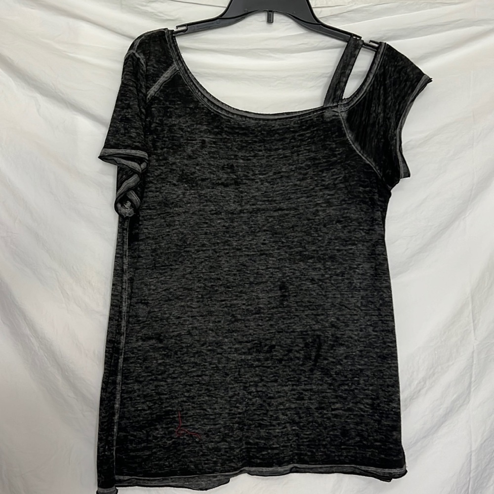 Rock & Republic fadeout tshirt, one shoulder has strappy design.  Never worn.